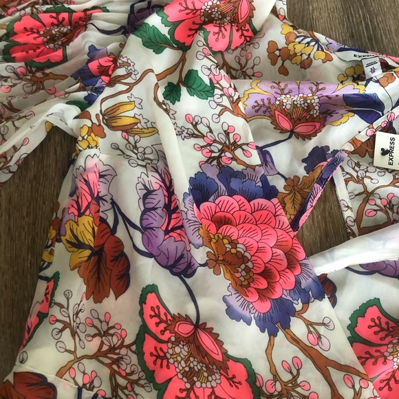 Flowy blouse - Picture 2 of 5